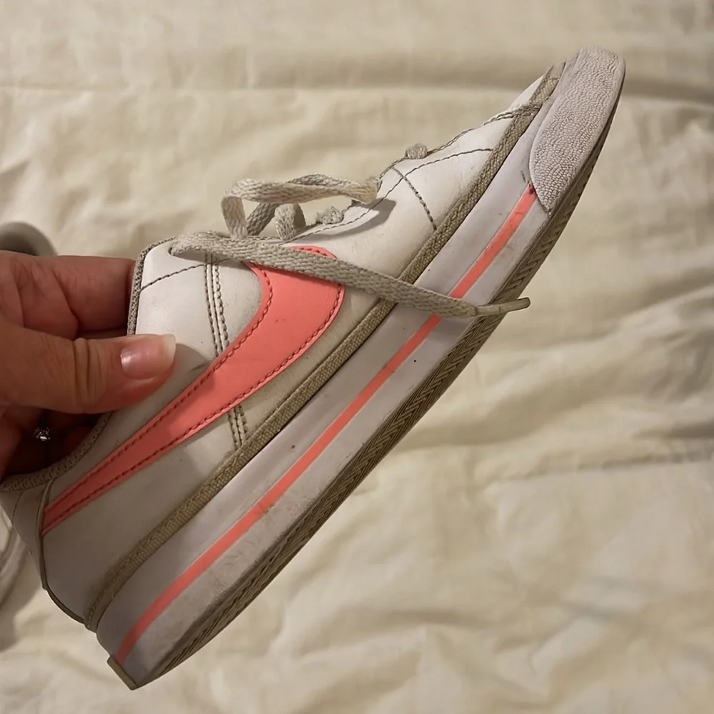 Nike 4Y‎ tennis shoes sneaker